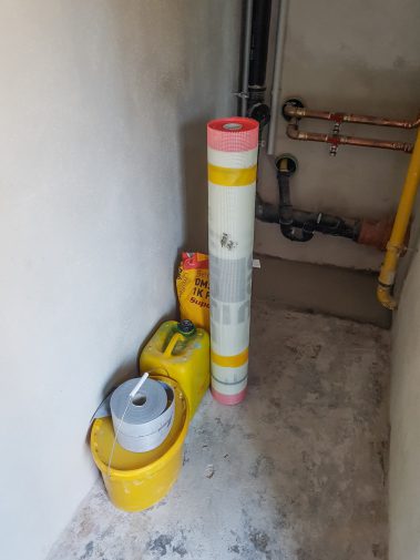 Baumaterial am Anfang einer Renovierung