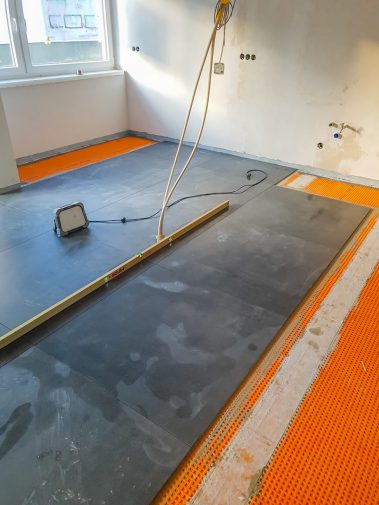 Verlegung eines neuen Bodenbelages