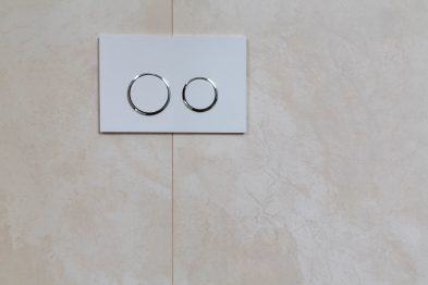 Armaturen für Spülung im Bad